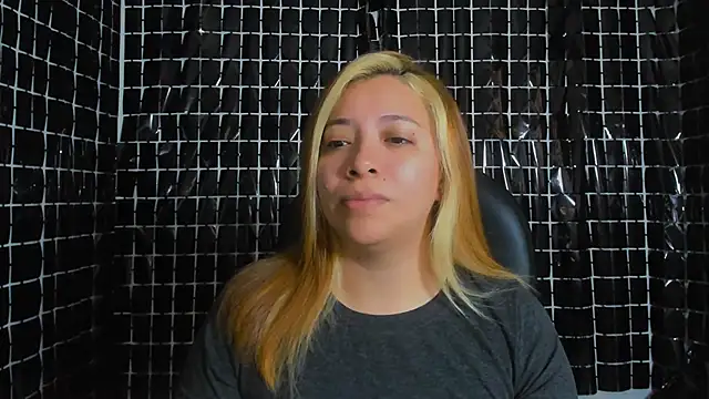 MissAlmaFenix online show from June 2, 2026, 12:27 pm