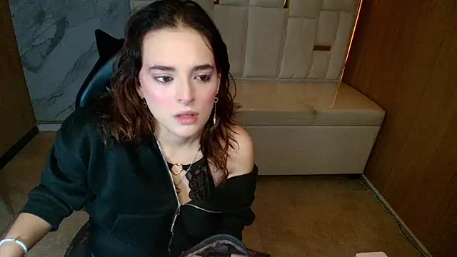 Snapshot of sweet_sky_tf chatting on June 21, 2026, 12:55 pm sweet sky tf online show from June 21, 2026, 12:55 pm