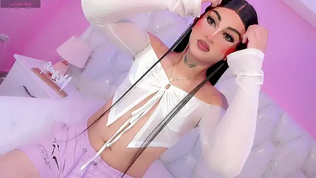 Snapshot of Lexxy_Mattell chatting on June 23, 2026, 6:44 am Lexxy Mattell online show from June 23, 2026, 6:44 am