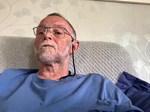 Snapshot of Moonraker64 chatting on July 21, 2026, 4:30 pm Moonraker64 online show from July 21, 2026, 4:30 pm