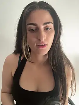 Snapshot of OliviaBaby- chatting on May 8, 2026, 9:46 am OliviaBaby- online show from May 8, 2026, 9:46 am