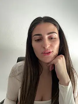 Snapshot of OliviaBaby- chatting on May 9, 2026, 10:51 am OliviaBaby- online show from May 9, 2026, 10:51 am