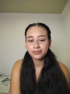 L0lita Emi12 online show from June 10, 2026, 4:13 am