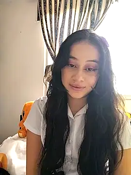 L0lita Emi12 online show from June 16, 2026, 8:20 pm