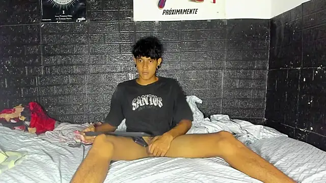 Snapshot of santos_dx chatting on May 6, 2026, 3:43 am santos dx online show from May 6, 2026, 3:43 am