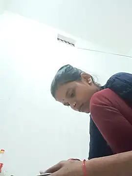 Snapshot of Student_garl_1 chatting on July 16, 2026, 1:35 am Student garl 1 online show from July 16, 2026, 1:35 am