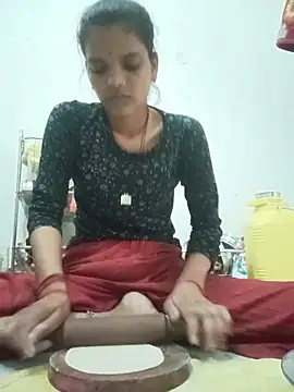 Snapshot of Student_garl_1 chatting on July 2, 2026, 1:39 am Student garl 1 online show from July 2, 2026, 1:39 am