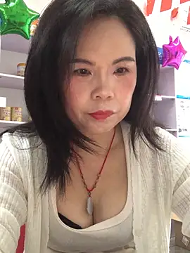 nidejiejie online show from May 17, 2026, 12:32 am