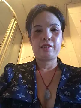 nidejiejie online show from May 27, 2026, 3:47 am