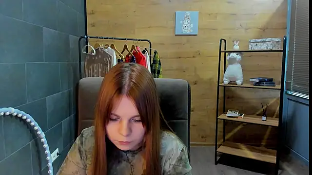 BarbaraaYoungg online show from May 13, 2026, 1:40 pm