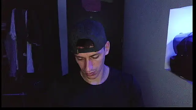 RaulRico online show from May 16, 2026, 3:49 am