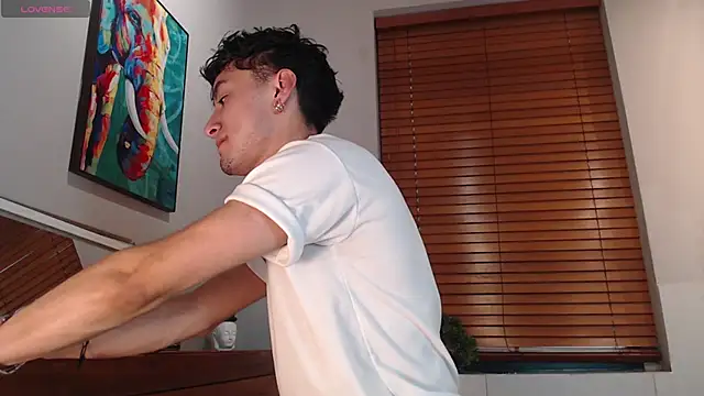 Snapshot of Spencerwhite_ chatting on May 23, 2026, 8:19 pm Spencerwhite online show from May 23, 2026, 8:19 pm