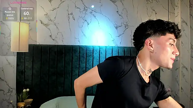 Snapshot of Spencerwhite_ chatting on May 29, 2026, 8:15 pm Spencerwhite online show from May 29, 2026, 8:15 pm