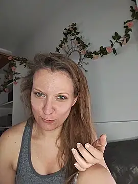 Snapshot of Candy_Cougar chatting on June 20, 2026, 7:02 am Candy Cougar online show from June 20, 2026, 7:02 am