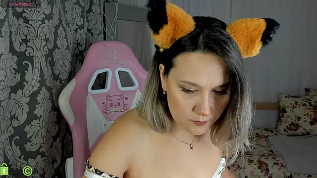 Nikki Mi1k online show from July 28, 2026, 1:24 am