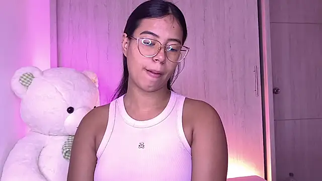 Snapshot of Raven_stonee01 chatting on July 19, 2026, 1:25 am Raven stonee01 online show from July 19, 2026, 1:25 am