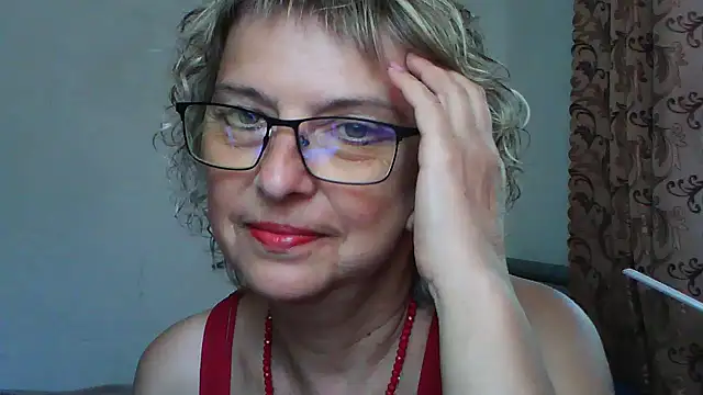 Snapshot of ElizabethGorden chatting on July 1, 2026, 1:55 pm ElizabethGorden online show from July 1, 2026, 1:55 pm