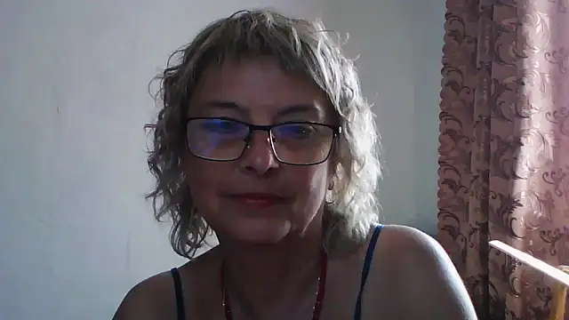 Snapshot of ElizabethGorden chatting on July 17, 2026, 6:32 am ElizabethGorden online show from July 17, 2026, 6:32 am