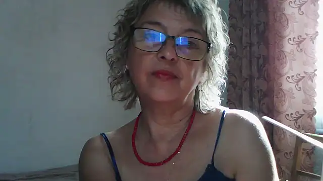 Snapshot of ElizabethGorden chatting on July 4, 2026, 5:36 am ElizabethGorden online show from July 4, 2026, 5:36 am