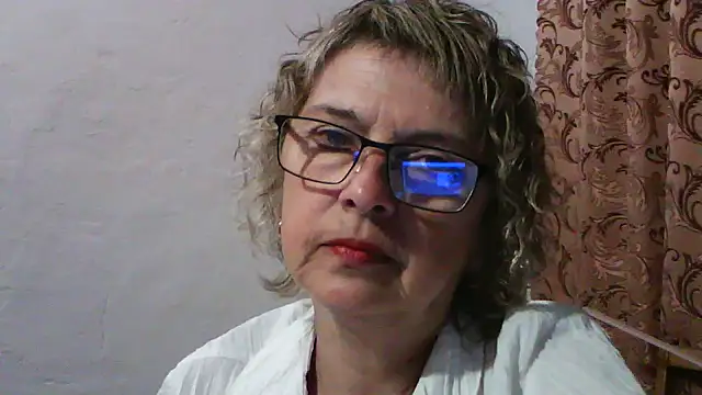 Snapshot of ElizabethGorden chatting on June 17, 2026, 6:40 pm ElizabethGorden online show from June 17, 2026, 6:40 pm