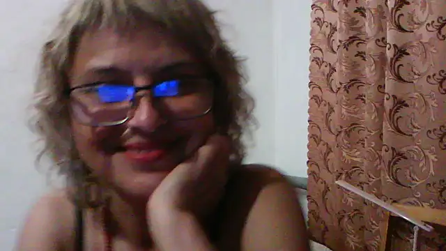 Snapshot of ElizabethGorden chatting on July 16, 2026, 6:27 pm ElizabethGorden online show from July 16, 2026, 6:27 pm