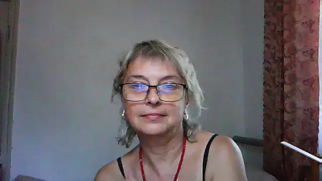 Snapshot of ElizabethGorden chatting on August 1, 2026, 3:10 pm ElizabethGorden online show from August 1, 2026, 3:10 pm