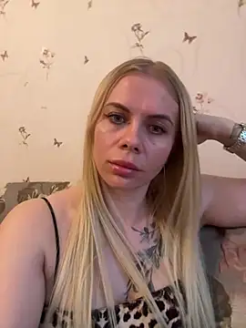 hottitslove online show from May 5, 2026, 5:16 pm