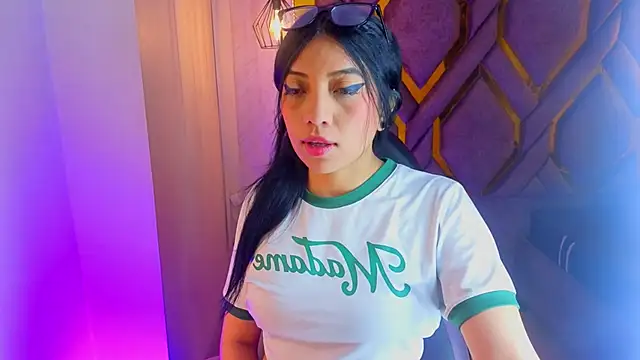 Snapshot of Ey_Im_simone_ chatting on June 22, 2026, 12:24 pm Ey Im simone online show from June 22, 2026, 12:24 pm