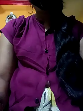 Snapshot of Life_Of_Diya chatting on July 25, 2026, 9:32 pm Life Of Diya online show from July 25, 2026, 9:32 pm
