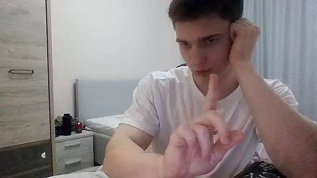 Snapshot of ArtemDL chatting on May 9, 2026, 4:43 pm ArtemDL online show from May 9, 2026, 4:43 pm