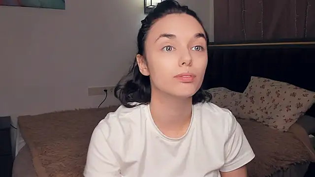 Snapshot of LuellaBalfour chatting on May 19, 2026, 6:04 pm LuellaBalfour online show from May 19, 2026, 6:04 pm