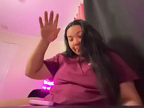 Snapshot of ValenLux chatting on May 12, 2026, 2:34 pm ValenLux online show from May 12, 2026, 2:34 pm