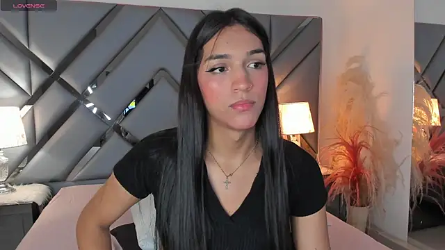 MadisonHerrera online show from June 20, 2026, 12:32 pm