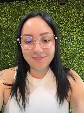 Snapshot of Slvarez chatting on June 16, 2026, 4:07 pm Slvarez online show from June 16, 2026, 4:07 pm
