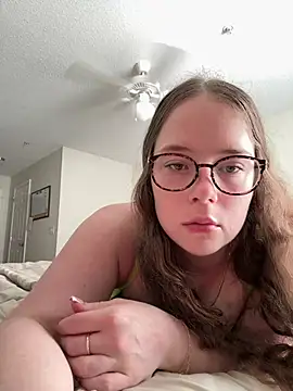 itsmilavoss online show from July 7, 2026, 10:13 pm