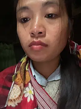 Tryphena online show from May 8, 2026, 12:03 am