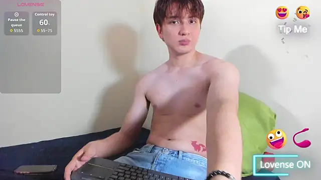 Snapshot of Fox_Prince_ chatting on June 24, 2026, 10:07 pm Fox Prince online show from June 24, 2026, 10:07 pm