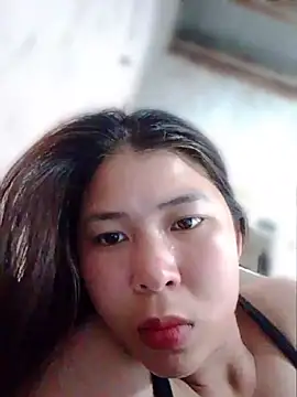 Snapshot of Linie22 chatting on May 19, 2026, 3:46 am Linie22 online show from May 19, 2026, 3:46 am