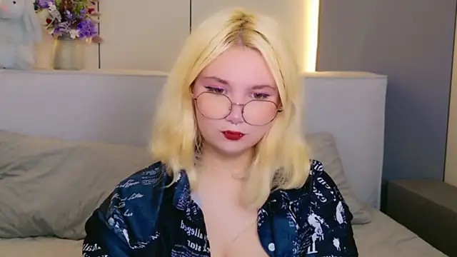 Cassey Well online show from May 25, 2026, 10:36 am