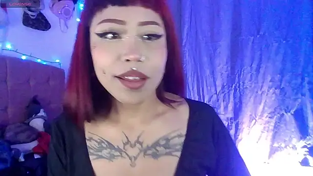 Snapshot of suky_fox chatting on July 29, 2026, 11:48 pm suky fox online show from July 29, 2026, 11:48 pm