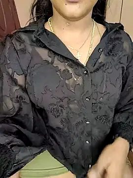 Snapshot of Tamil__Thara003 chatting on August 3, 2026, 12:11 pm Tamil Thara003 online show from August 3, 2026, 12:11 pm