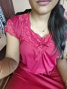 Snapshot of Tamil__Thara003 chatting on August 4, 2026, 5:45 am Tamil Thara003 online show from August 4, 2026, 5:45 am