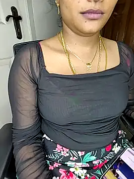 Snapshot of Tamil__Thara003 chatting on June 21, 2026, 6:25 pm Tamil Thara003 online show from June 21, 2026, 6:25 pm