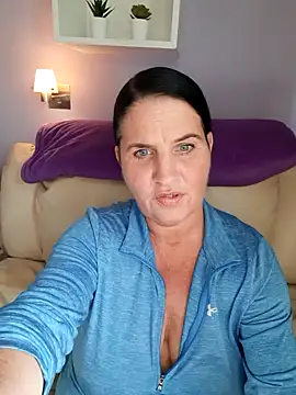 Snapshot of Velvet-Milf chatting on May 15, 2026, 8:34 am Velvet-Milf online show from May 15, 2026, 8:34 am