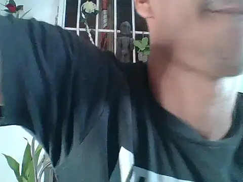 Zamira 0 online show from May 17, 2026, 8:53 pm