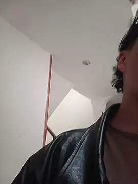 Wildseductor1 online show from June 4, 2026, 9:52 pm