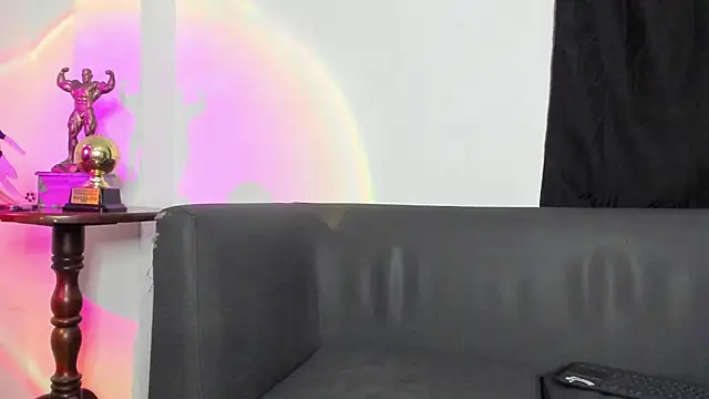 Snapshot of AlexRoyce_ chatting on May 16, 2026, 9:41 am AlexRoyce online show from May 16, 2026, 9:41 am