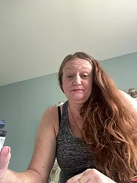 Snapshot of Kellilyn10 chatting on August 8, 2026, 5:53 pm Kellilyn10 online show from August 8, 2026, 5:53 pm
