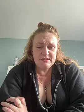 Snapshot of Kellilyn10 chatting on June 26, 2026, 5:19 pm Kellilyn10 online show from June 26, 2026, 5:19 pm