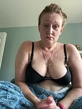 Snapshot of Kellilyn10 chatting on July 30, 2026, 2:49 pm Kellilyn10 online show from July 30, 2026, 2:49 pm